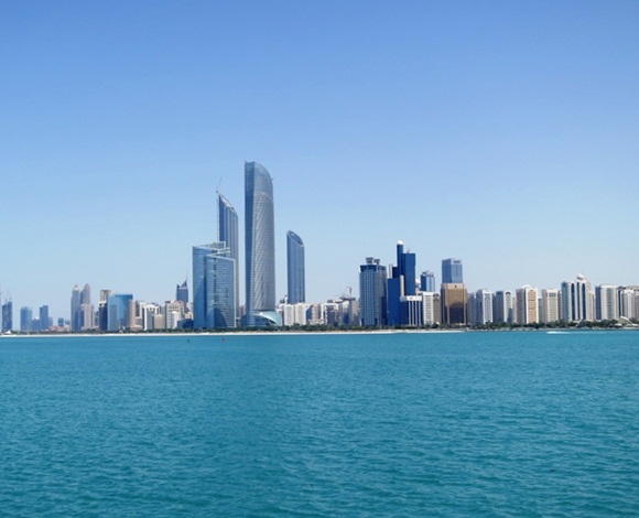 أبوظبي كما لم تشاهدها من قبل: الكثير من السحر والجمال... والحب