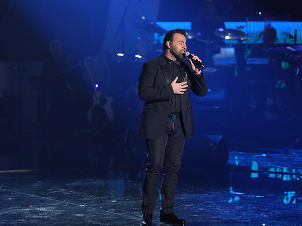 دُموع من فريق أحلام تحصُد لقب "the Voice" بموسمه الرابع: عقدٍ فني لإنتاج ألبوم غنائي كامل مع شركة "Platinum Records