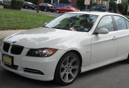 بي إم دبليو تنتج طراز (335Li) وتبيعه في الصين