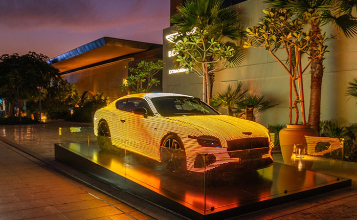 بنتلي تقدّم تجربة فنية استثنائية بالذكاء الاصطناعي على شاطئ J1 في دبي