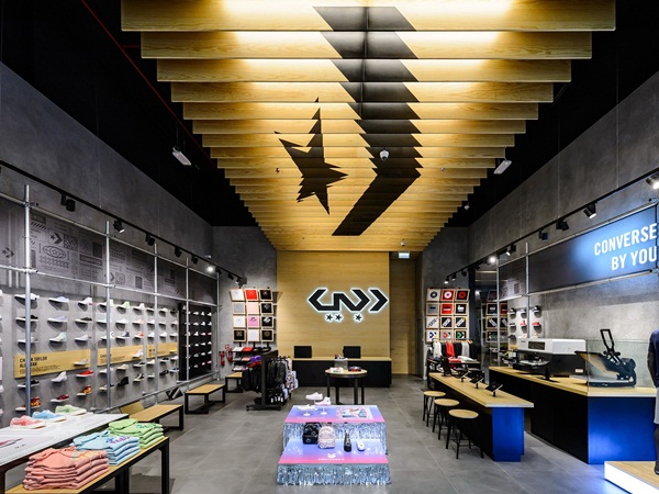 Converse تفتتح متجرها الأوّل في دبي