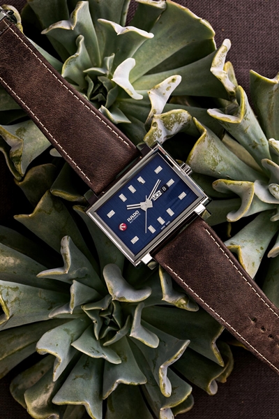ساعة كلاسيكية جريئة من ستينيات القرن العشرين: Tradition 1965 Auto من Rado