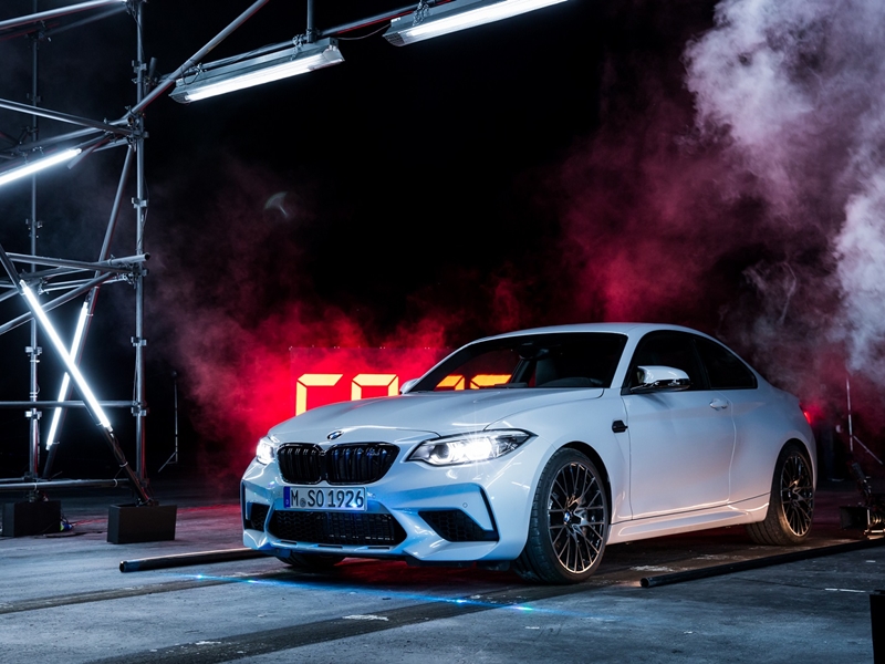سيارة BMW M2 Competition تسعى إلى تحطيم الأرقام القياسية