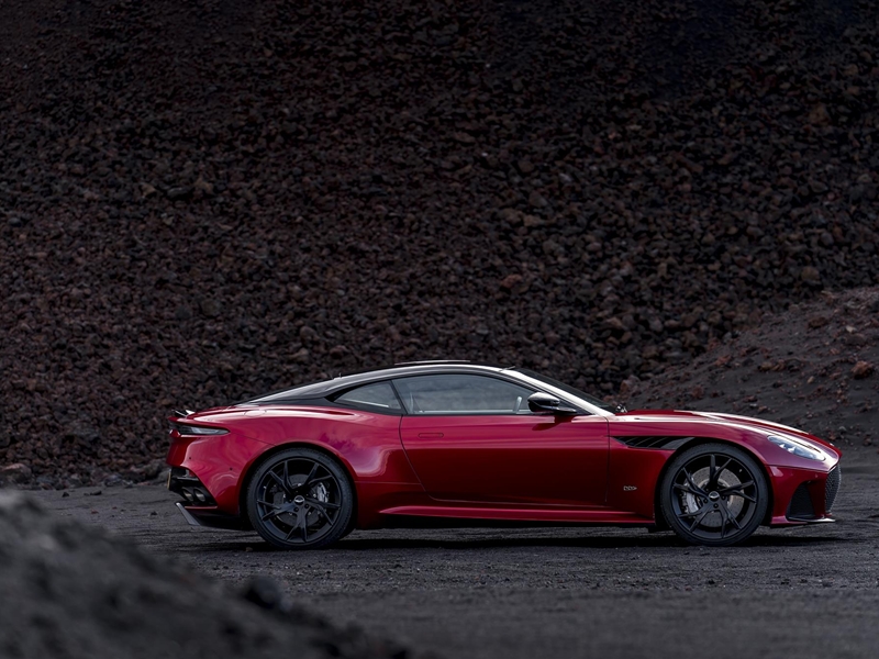 DBS Superleggera الجديدة ... سيارة جايمس بوند الجديدة