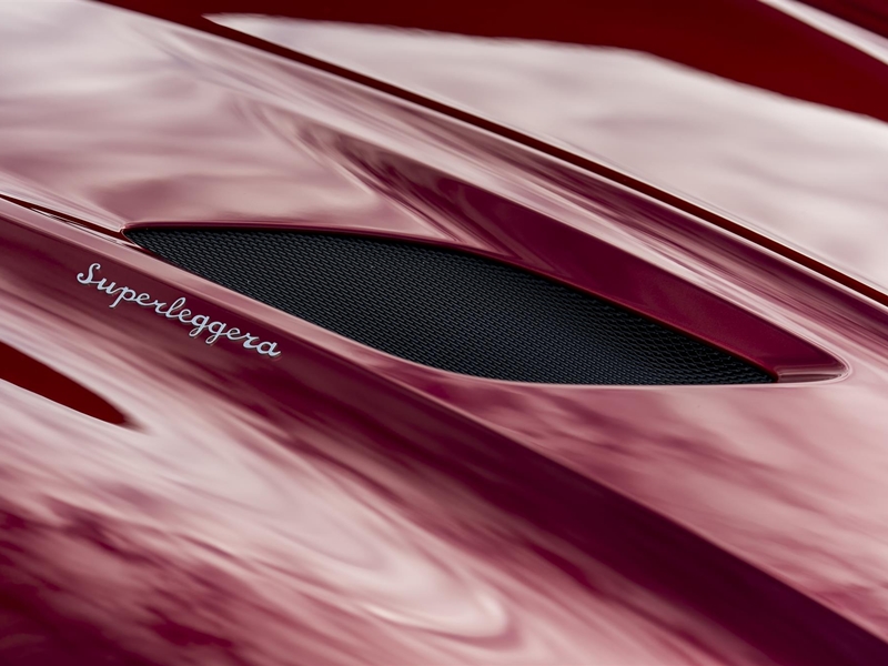 DBS Superleggera الجديدة ... سيارة جايمس بوند الجديدة