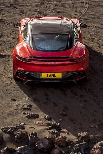 DBS Superleggera الجديدة ... سيارة جايمس بوند الجديدة