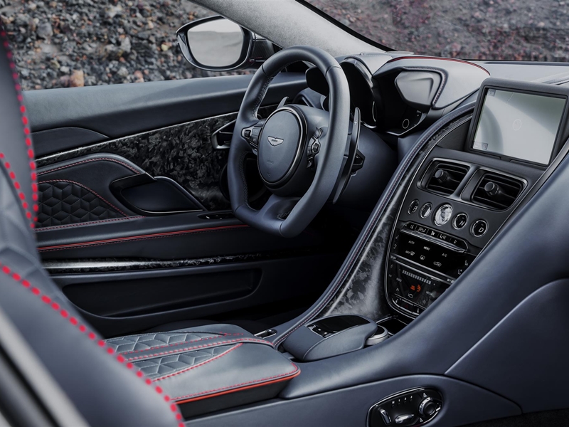 DBS Superleggera الجديدة ... سيارة جايمس بوند الجديدة