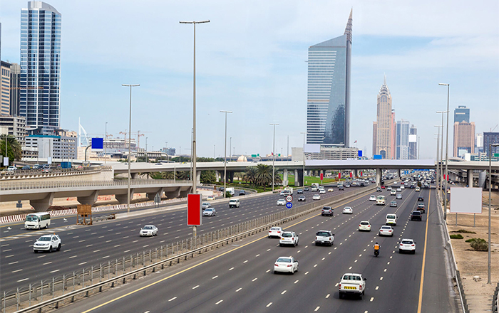 الإمارات تسمح لزائريها بقيادة مركبة خفيفة ودراجة بشرط التواجد في الدولة لغرض غير الإقامة