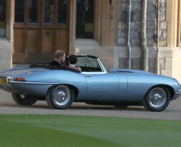 سيارة Electric Jaguar تسرق الأضواء من العرس الملكي