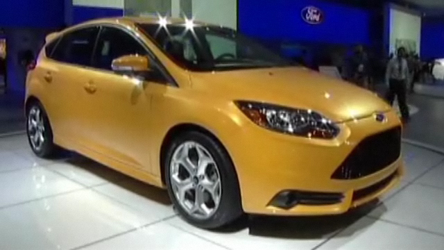 Ford تعرض سيارات ال 2013 في ال Gobo Hall