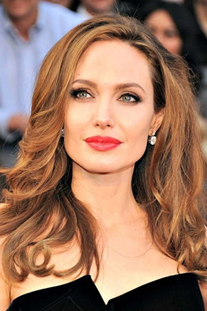 واحد عمل كمهرّج وآخر في مجال التنظيف، إليك أغرب وظائف الممثلين قبل دخولهم عالم الشهرة