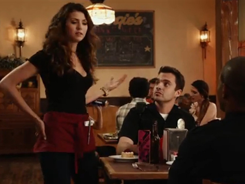 The Duff الصديقة السمينة القبيحة Ra2ed