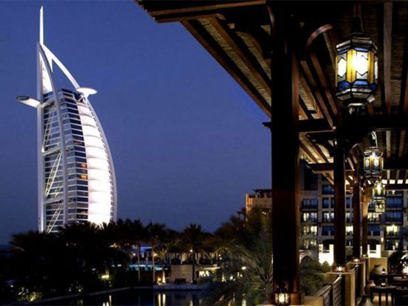 احصل على خيمتك الرمضانية الخاصة المطلة على برج خليفة