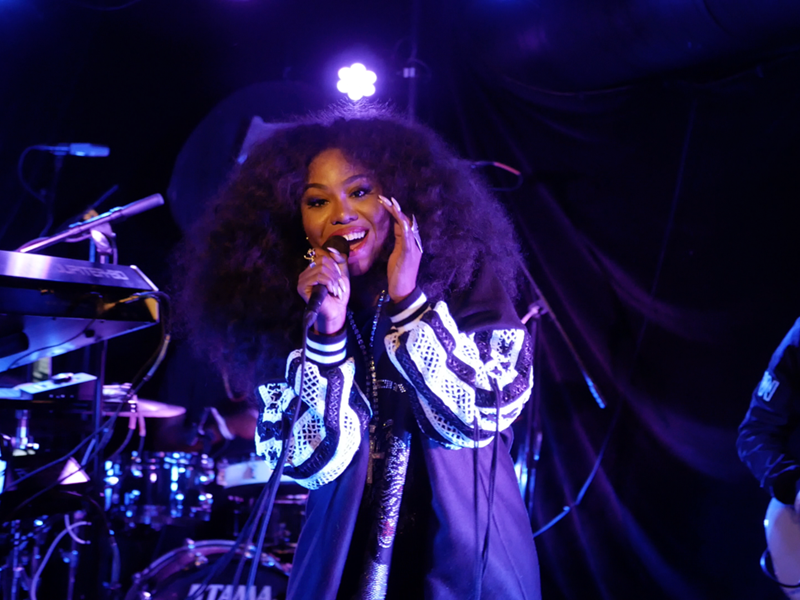 فندق بلازو فيرساتشي دبي يرحّب بـ NSTASIA في "كيوز بار أند لاونج"