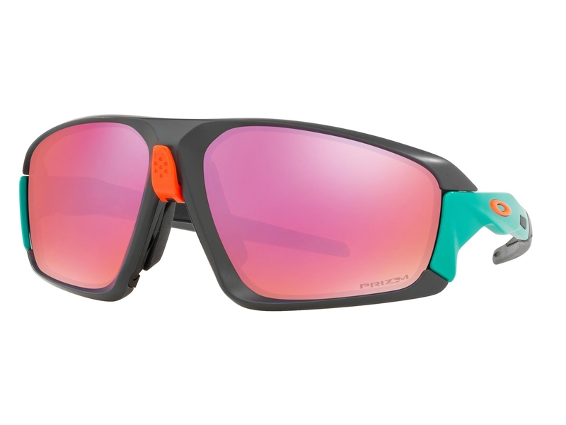 OAKLEY تكشف عن الجيل التالي من النظارات الرياضية عالية الأداء بإطلاق FLIGHT JACKET  و FIELD JACKET