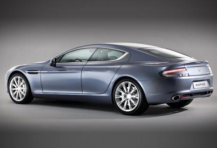 ASton Martin Rapide تحدٍّ للسيارات الفاخرة