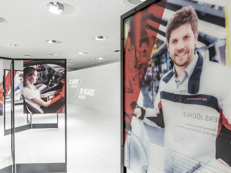 "متحف بورشه" Porsche Museum يستعرض قصة نجاح السيارة الرياضية