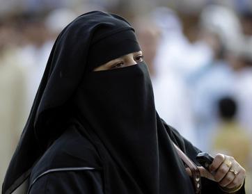 سيّدة أعمال سعودية تعرض مليوناً و330 ألف دولار لمن يتزوجها 