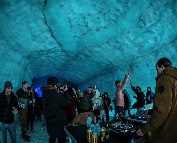 اكتشف مزايا تذكرة الـ VIP في مهرجان Secret Solstice الموسيقي