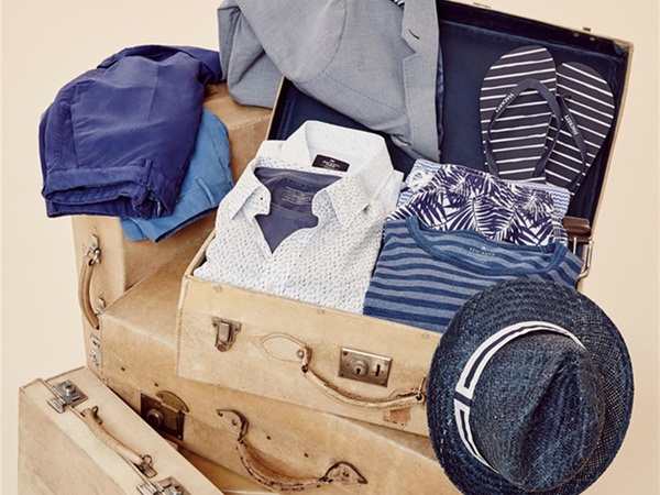 Hackett London... إستراحات صيفية راقية