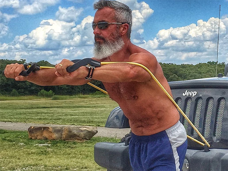 السن ما هو إلا رقم: 10 رجال أثبتوا هذه المقولة ... تعرف عليهم !