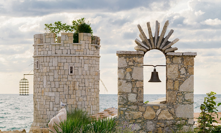 المياه الحرارية العلاجية بإنتظاركم في "لؤلؤة البحر الأسود البلغاري"!