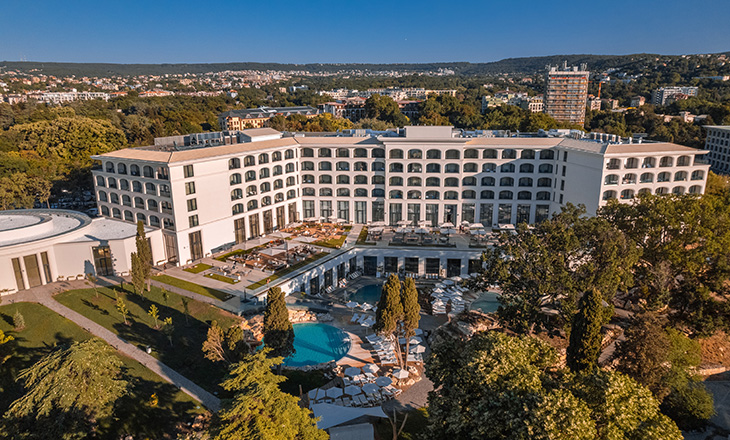 المياه الحرارية العلاجية بإنتظاركم في "لؤلؤة البحر الأسود البلغاري"!