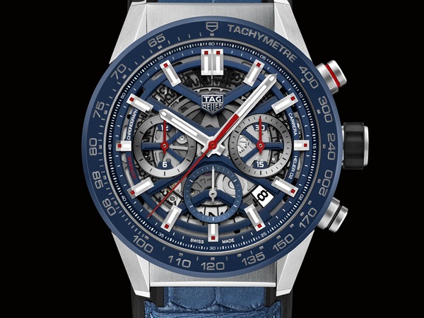 TAG Heuer Carrera Heuer 02: المحرك الجديد على خط الانطلاق