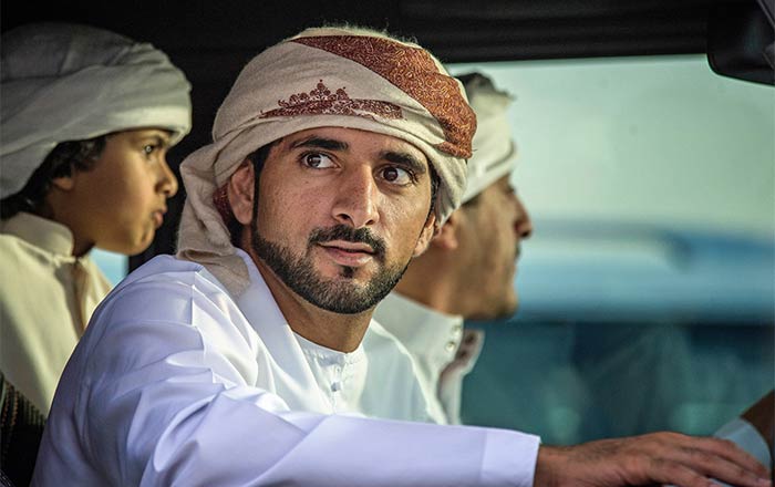 ولي عهد دبي يشارك في عملية إنقاذ لحيوان "المها"