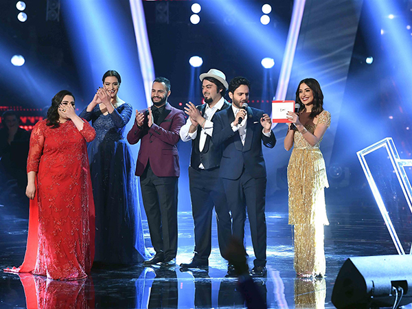 دُموع من فريق أحلام تحصُد لقب "the Voice" بموسمه الرابع: عقدٍ فني لإنتاج ألبوم غنائي كامل مع شركة "Platinum Records