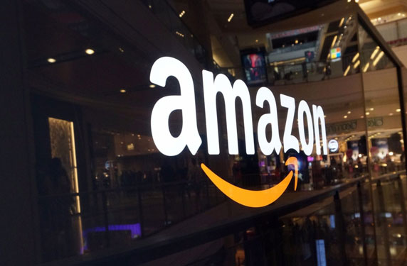 كيف تحولت شركة Amazon إلى شركة بهذه الضخامة؟ إليكم التفاصيل.