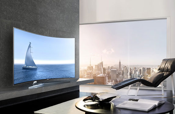 تلفزيون أول من نوعه مائل بدقة 4K من سامسونج