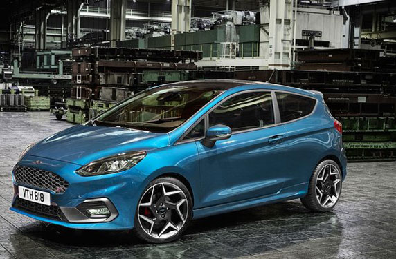 فورد تكشف عن موديليها FORD GT  وFIESTA ST في معرض جنيف