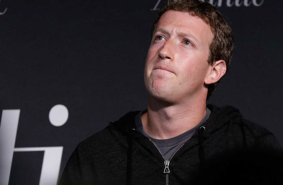 زوكربيرغ يستنجد بنشطاء فيس بوك!