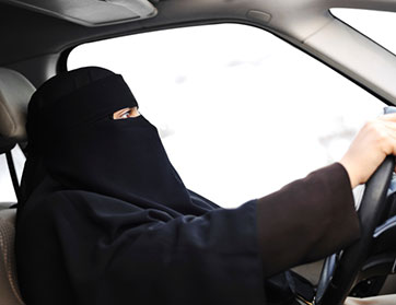 في أبو ظبي: الإناث ارتكبن 209 حوادث مرورية العام الماضي