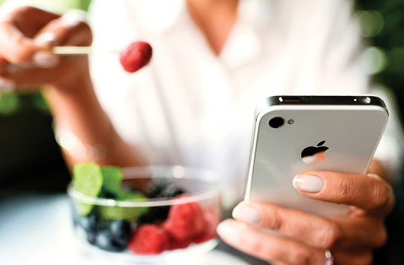 استعن بهذه التطبيقات لضبط غذائك