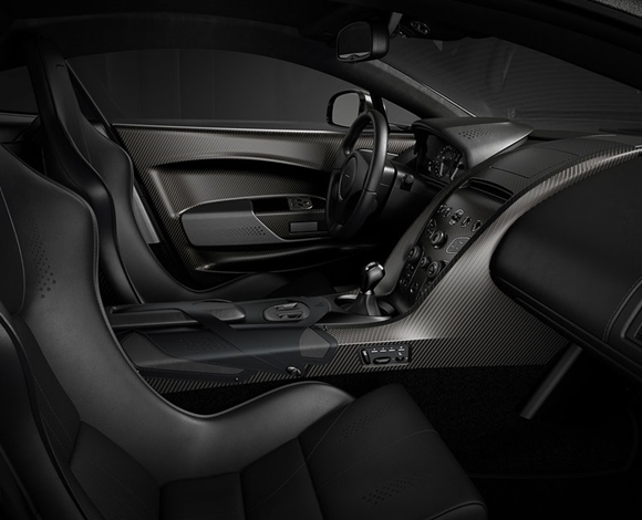 اليكم الإصدار الحصري لعام 2018 من موديلAston Martin V12 Vantage V600