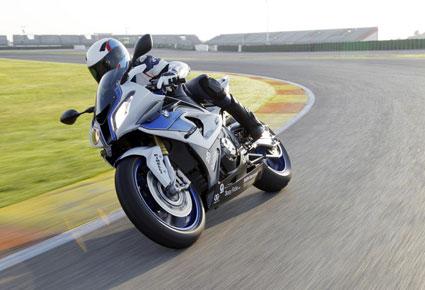 BMW  تطلق دراجة HP4 النارية الجذابة الجديدة 