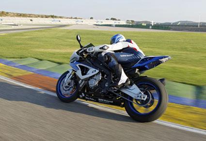 BMW  تطلق دراجة HP4 النارية الجذابة الجديدة 