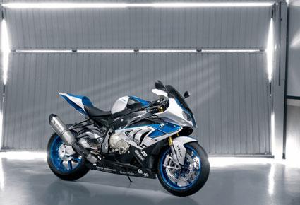 BMW  تطلق دراجة HP4 النارية الجذابة الجديدة 