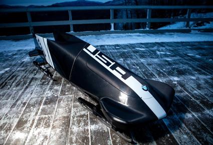 مزلقة من تصميم بي أم دبليو تخوض سباقها الأول