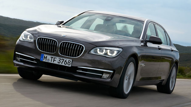 مميزات سيارة BMW7-2013