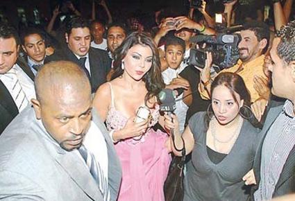 النجوم العرب لا يتنقلون بدون Bodyguard