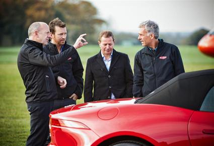 جاكوار "F-TYPE": إنجاز جديد في مجال التطوير الديناميكي