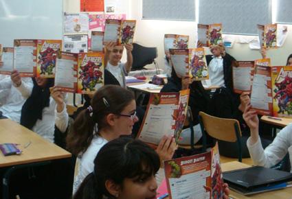 فيزا تثقّف أطفال الإمارات ماليّا