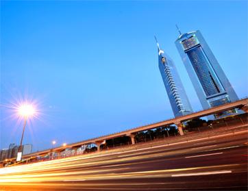 سائق إماراتي يغرّم بـ 45 الف درهم في 5 دقائق فقط 