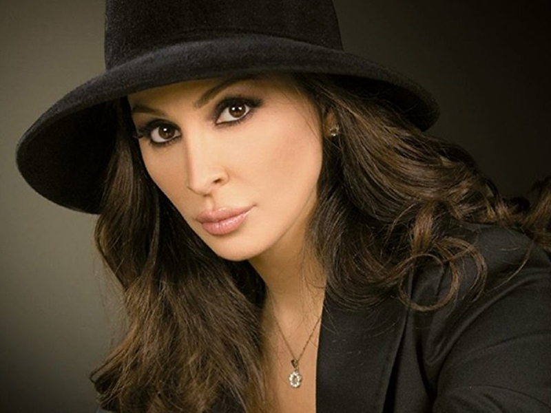 شاهد إليسا بدون مكياج تماماً.. ستصدم
