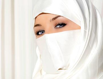 بعد أربع سنوات، كويتية تعود الى منزل ذويها  