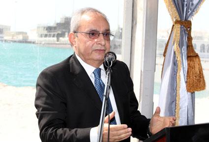 وفد رفيع المستوى من الإمارات وإيطاليا والعراق يزور شركة الفتان لصناعة السفن في أبوظبي