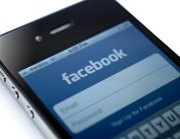 الفايسبوك يتيح ميزة المشاركة لمستخدمي الهواتف المحمولة